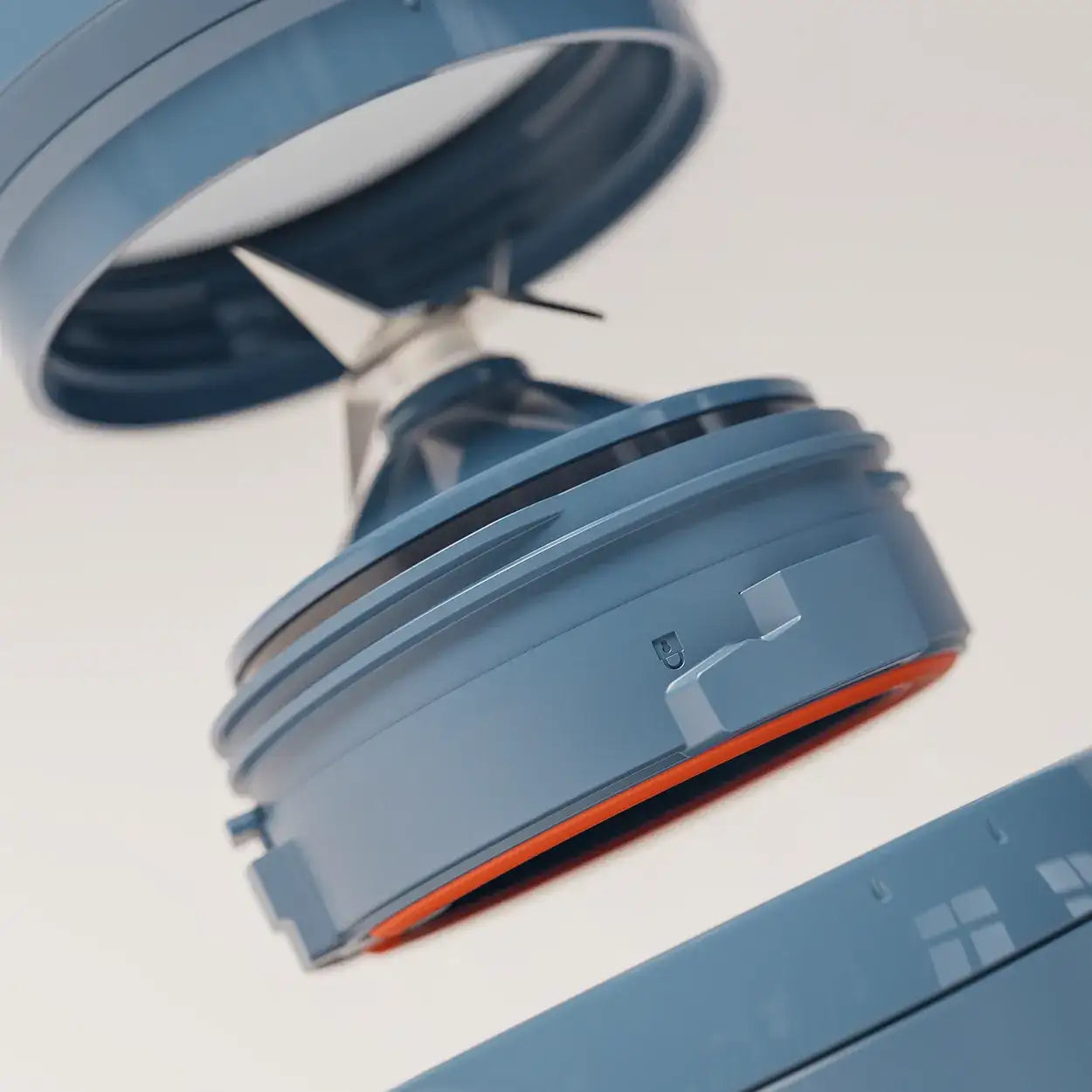 intelligent-cordless-portable-blender-h3 ICB_fullAssembly_midnightBlue_3_2_explodeBladeLock_edit.webp
