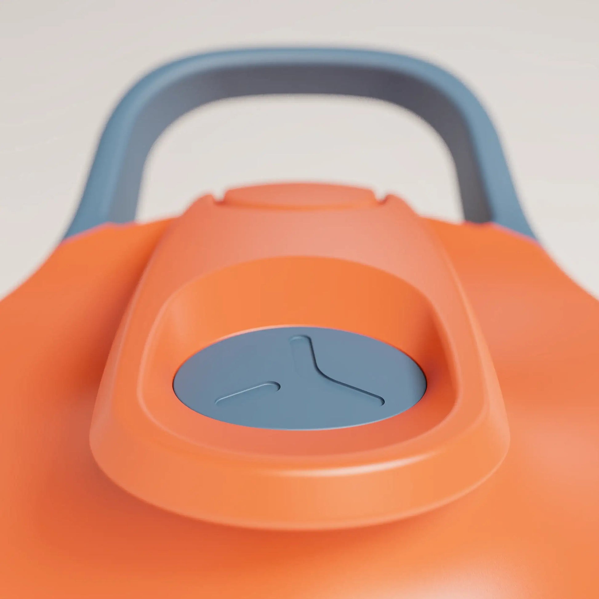 insulated-performance-shaker-bottle-j8 SHKR_18550_dwSS-S1.1_burntOrange_midnightBlue_1_12_MPCloop_edit.png