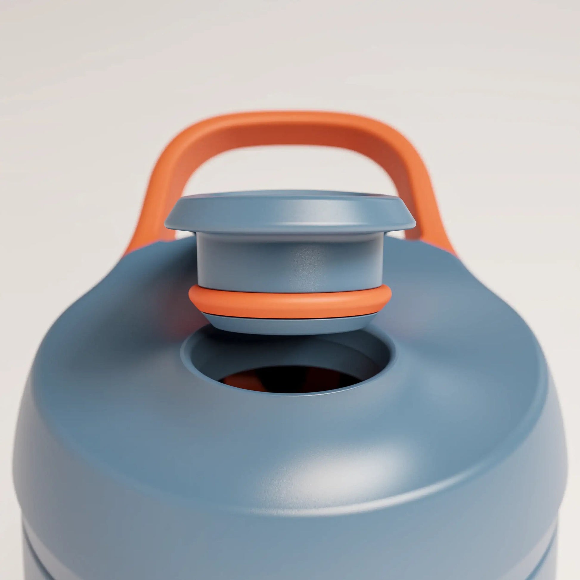 insulated-performance-shaker-bottle-j8 SHKR_18550_dwSS-S1.1_midnightBlue_burntOrange_2_2.5_MPCloop_edit.png