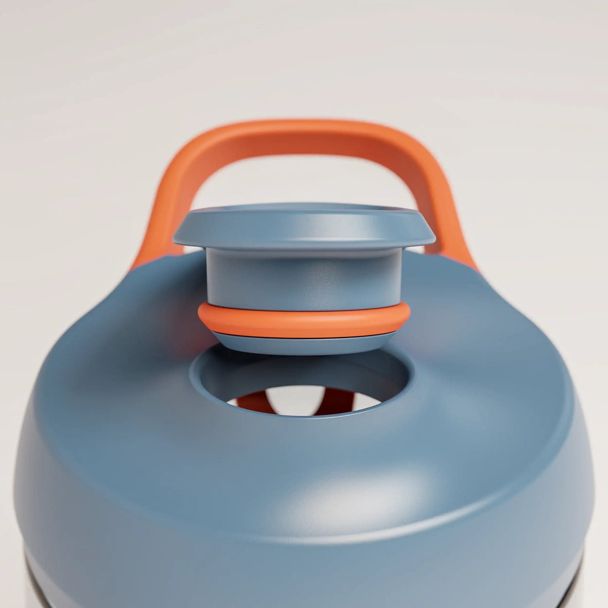 ecozen-performance-shaker-bottle-c1 SHKR_24700_P-S1.1_midnightBlue_burntOrange_2_2.5_MPCloop_edit.png